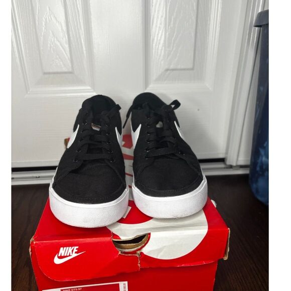 Nike Charge Sneaker - Men's - Picture 10 of 10